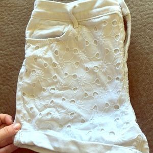 Cure white old navy Juniors shorts size 16